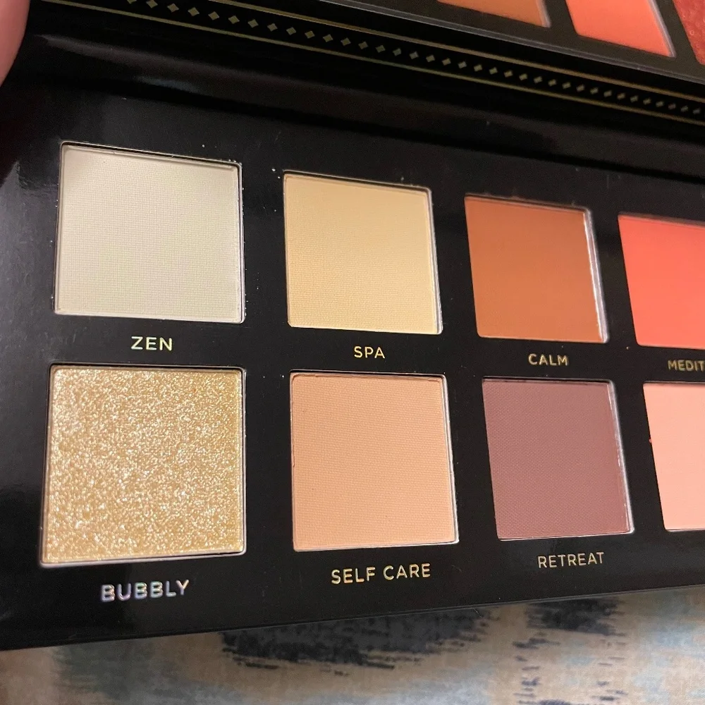 Ace Beauté (Limited Edition) Serenity Eyeshadow Palette